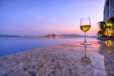 هتل آپارتمان Scenia Bay Residences