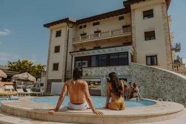 Halanus Hotel And Resort