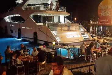 Huoneistohotelli Buena Vista Hotel & Restaurant