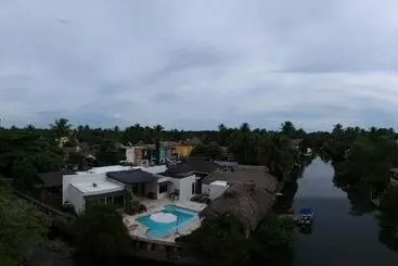 هتل The Hook Lodge