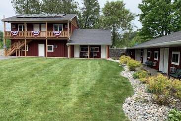 Whippoorwill Motel & Campsites