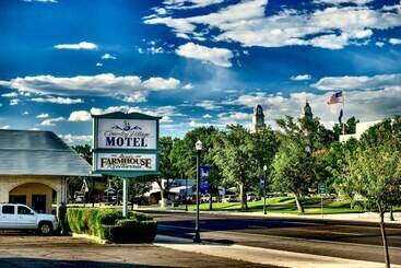 Manti Country Village Motel