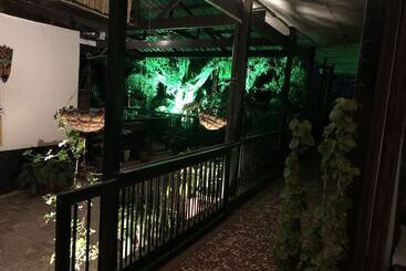 Hotel Entre Los Arboles