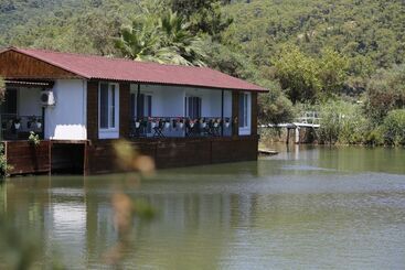 فندق Sakligol Evleri