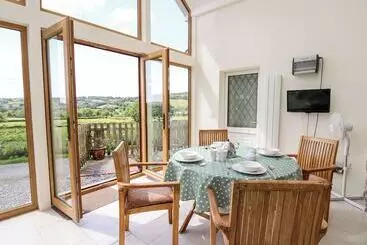 Mökkimajoitus Llety R Wennol