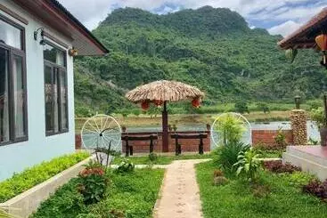 پانسیون Son River House