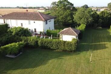 교외 호텔 Corte Roeli