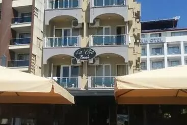 هتل La Vita Beach