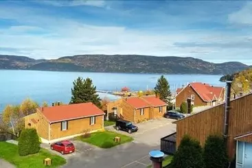 Mökkimajoitus Chalets Sur Le Fjord