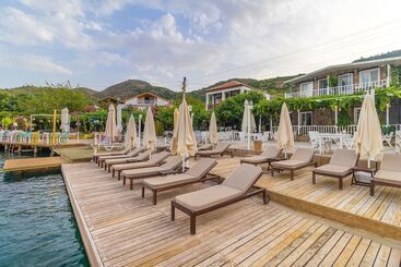 בית מלון כפרי Losta Sahil Evi 2