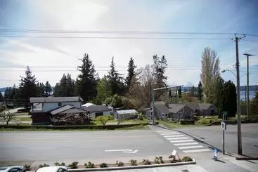 Hotelli Pacific Point Market & Suites