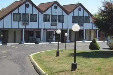 Lamplighter Motel   Clinton, Connecticut