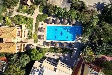 Hotelli Angelina Aegina Boutique Escape