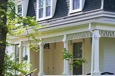 ペンション Rayski Guest House