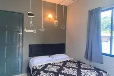 Hotel Suria Beach Resort