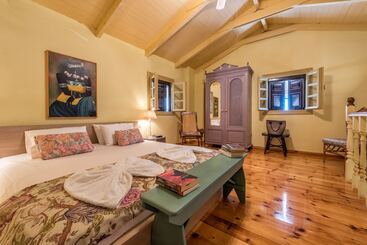 آپارتمان‌های توریست‌ها Sarakino House Of Literature