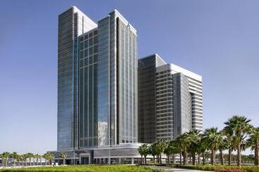 هتل آپارتمان Capital Centre Arjaan By Rotana
