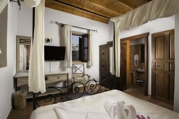 فندق Camelot Traditional & Classic