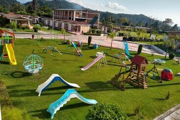 בית מלון כפרי Villa Monarca Inn