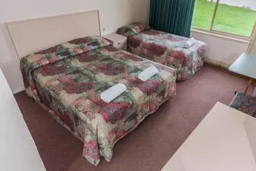 Moruya Waterfront Hotel Motel