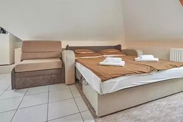پانسیون Ada Apartmanház