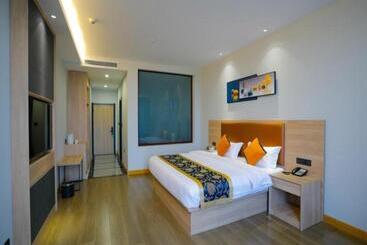 Hotel Green Tree Inn Express Tangshan Yueting County Bus Station