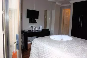 Boikhutsong Bed & Breakfast