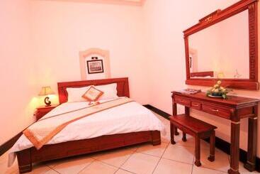 Hotel Con Ga Vang Resort