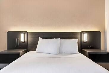 Motel 6kirkland, Wa  North Kirkland