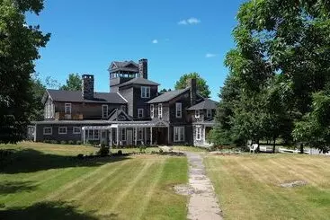 Retkeilymaja 1000 Island Hart House