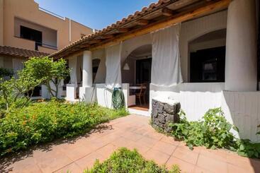 公寓式酒店  Jerà Holiday Collection Vulcano