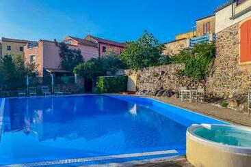 La Mandola Eco Hostel