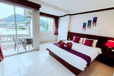 Nanai 8 Road 芭东一卧豪华公寓位置便利