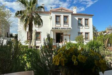 Cunda Alibeyhan Otel