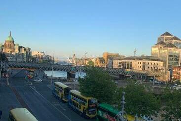 膳宿费 Eden Suite