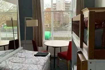 Pensión Eden Suite