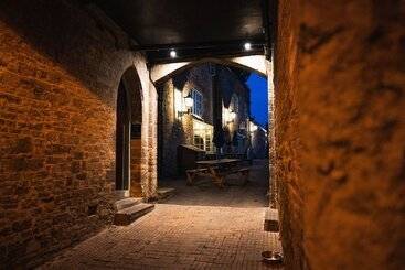 בית מלון כפרי The George Inn Wedmore