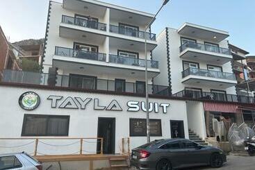 Aparthotel Tayla Sui̇t