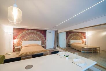 Squash Apartments & Studios