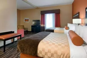 Отель Wyndham Garden Lancaster Ca