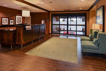 فندق Hampton Inn Omaha Midtownaksarben Area