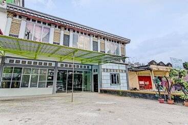 Отель Oyo 92302 Salsa Homestay Syariah