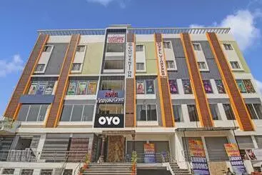 ホテル Collection O Vinayaka Luxury Stays