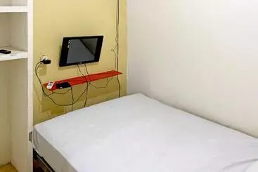 Hotel Backpacker Homestay Jatisampurna Redpartner