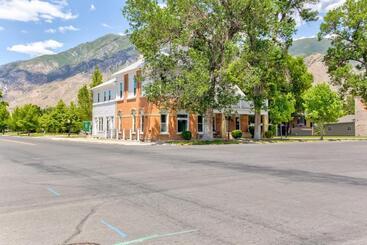 Otel Suite 9 Historic Art City Inn