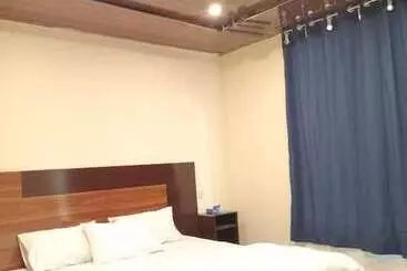 Hotel Chogho Sar Huts