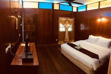 فندق على الطريق Shell Out Cenang Beach Resort