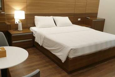 Hotel Gia Hưng Khang Hometel