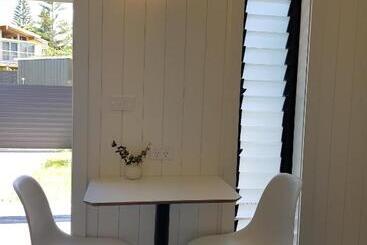 민박 Admiral Waters