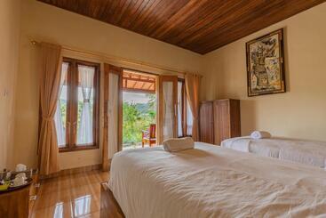 膳宿费 Batang Golden Hills